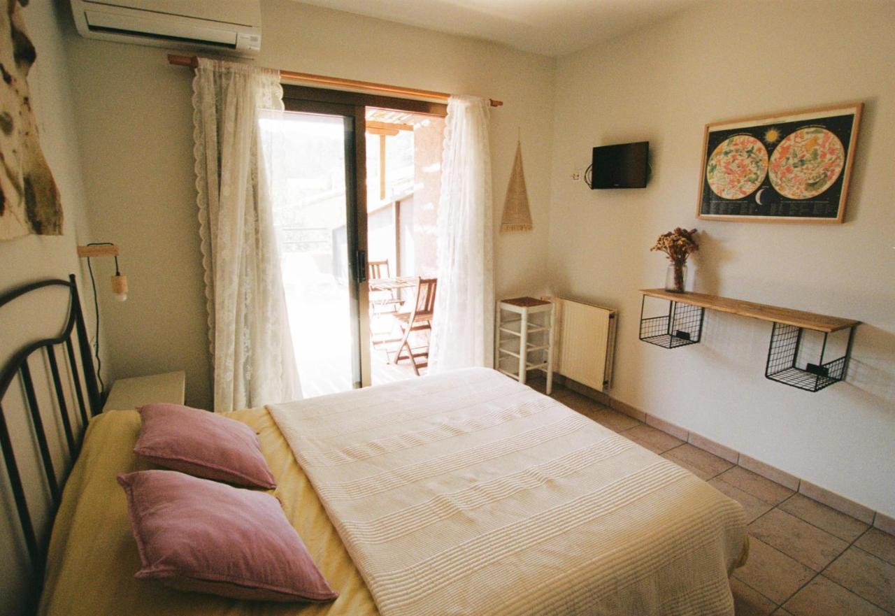 Hostal De L'Aigua Sant Llorenc de la Muga Luaran gambar