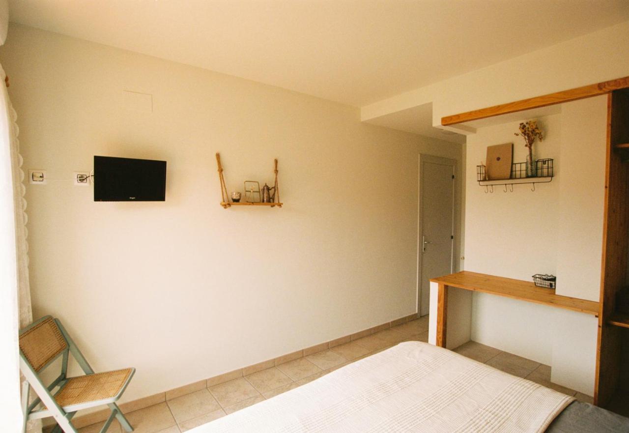 Hostal De L'Aigua Sant Llorenc de la Muga Luaran gambar
